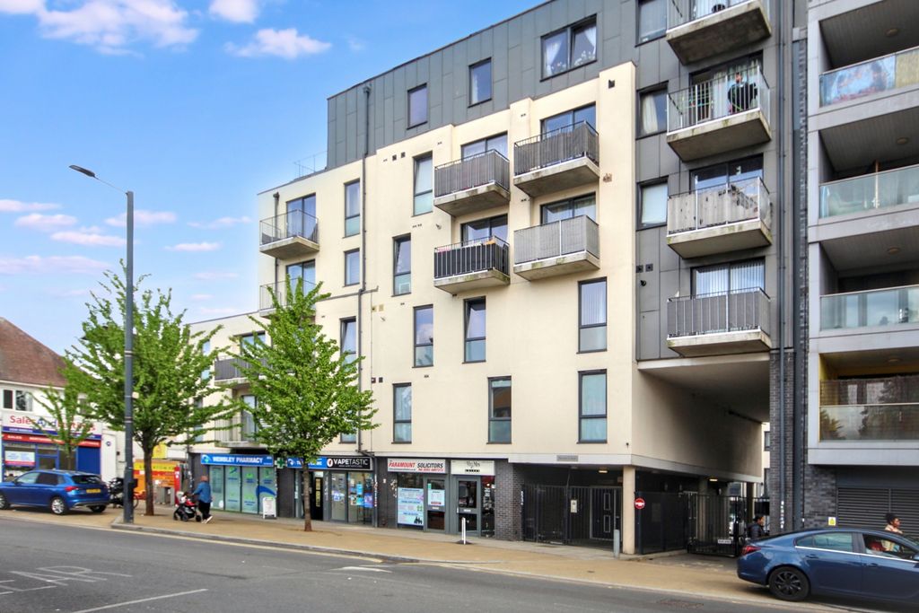 Property photo 1 of 7 Hayes Court, Ealing Road, Wembley, Middlesex Ha0