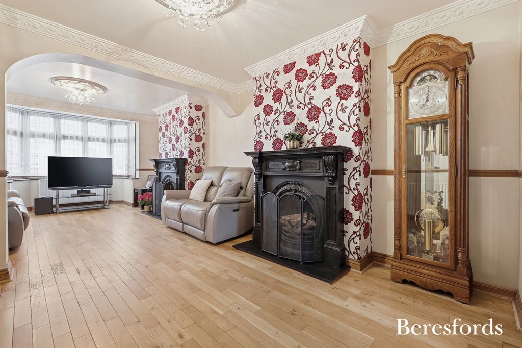 Property photo 2 of 24 Picture No. 15