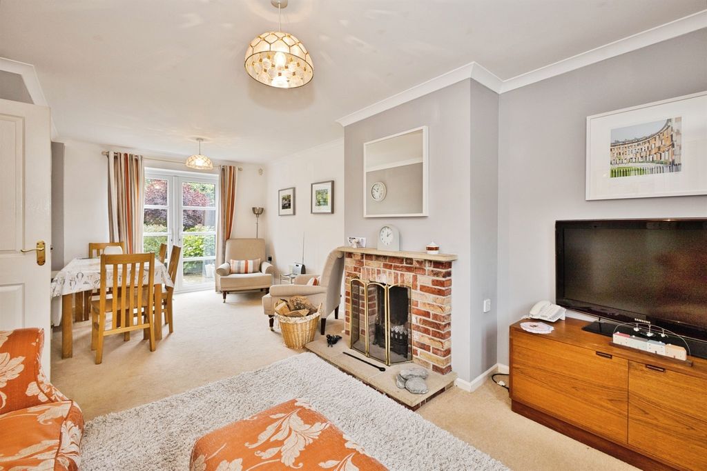 Property photo 1 of 20