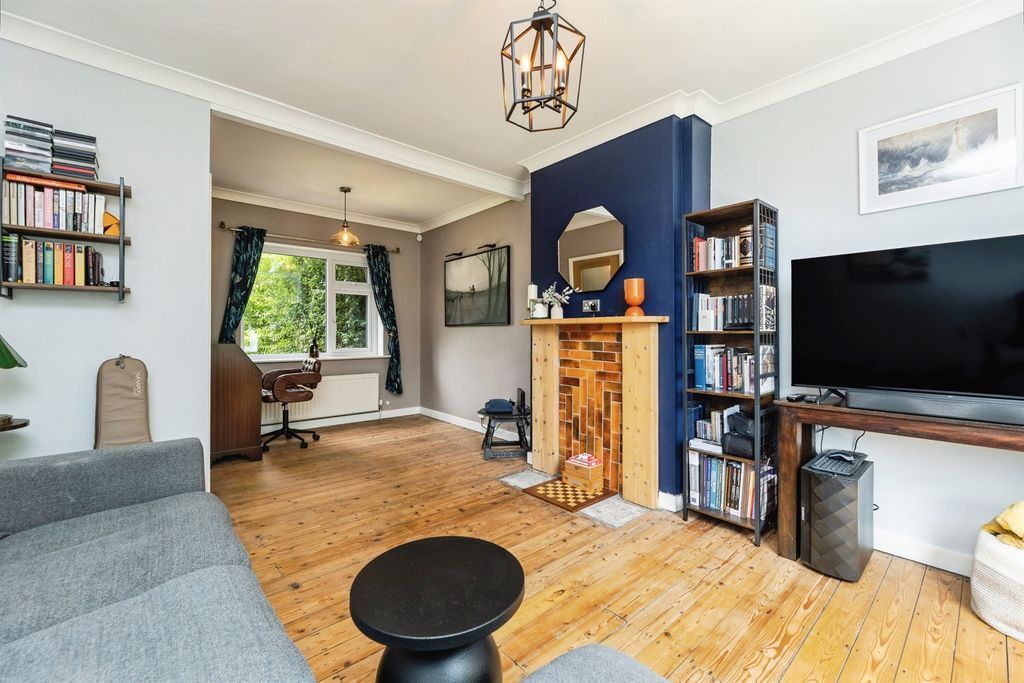 Property photo 3 of 15