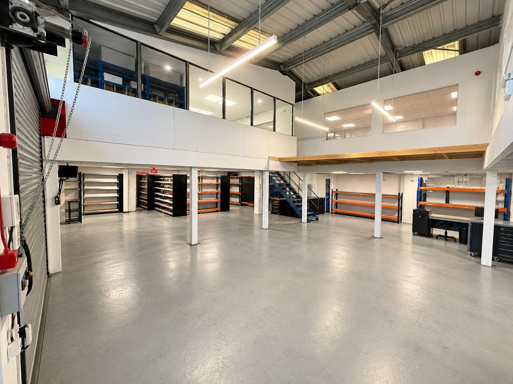 Property photo 3 of 13 Warehouse
