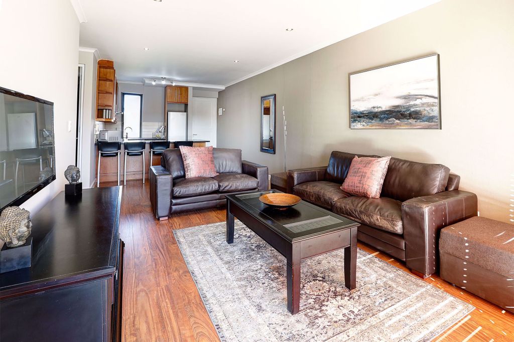 Property photo 3 of 23 Dbv1707380