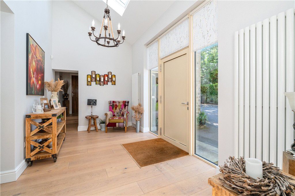 Property photo 2 of 29 Entrance Hall