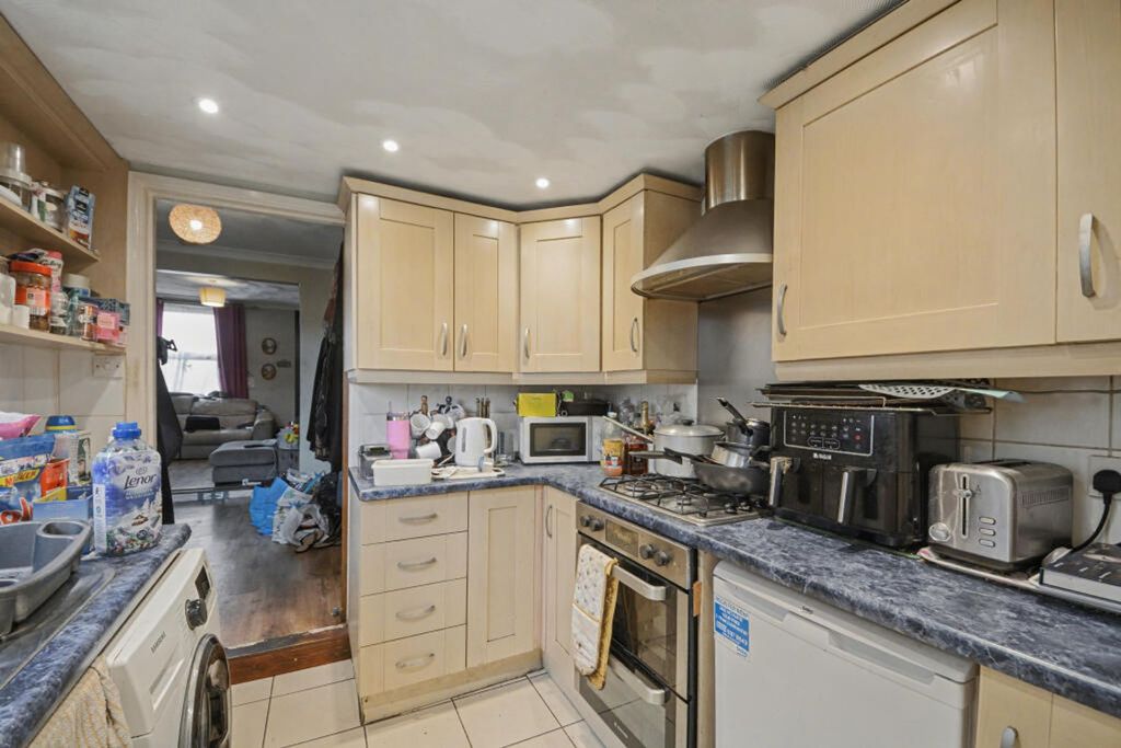 Property photo 3 of 12
