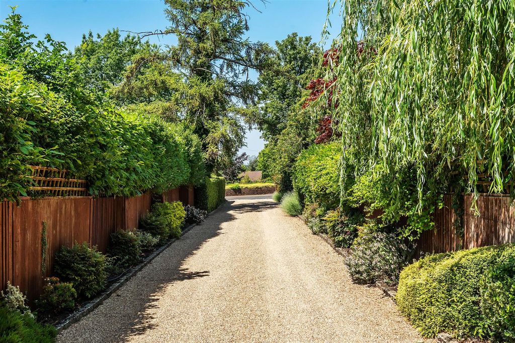 Property photo 3 of 43 3-Willow-Walk-6.Jpg