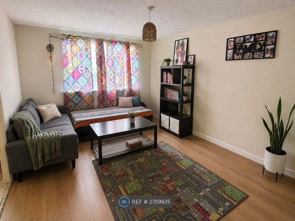 Property photo 3 of 9