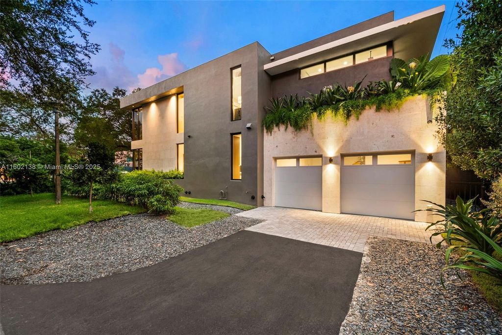 Property photo 3 of 50 <Alttext/>