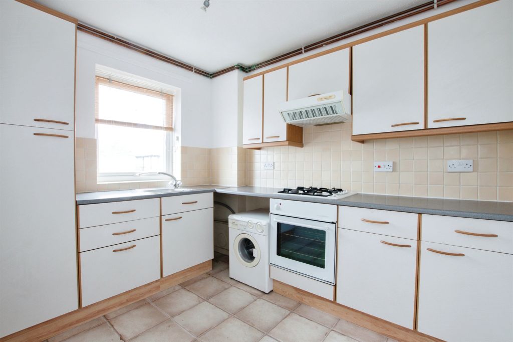 1 bed flat for saleCleveland Road, Bournemouth BH1 photo 5