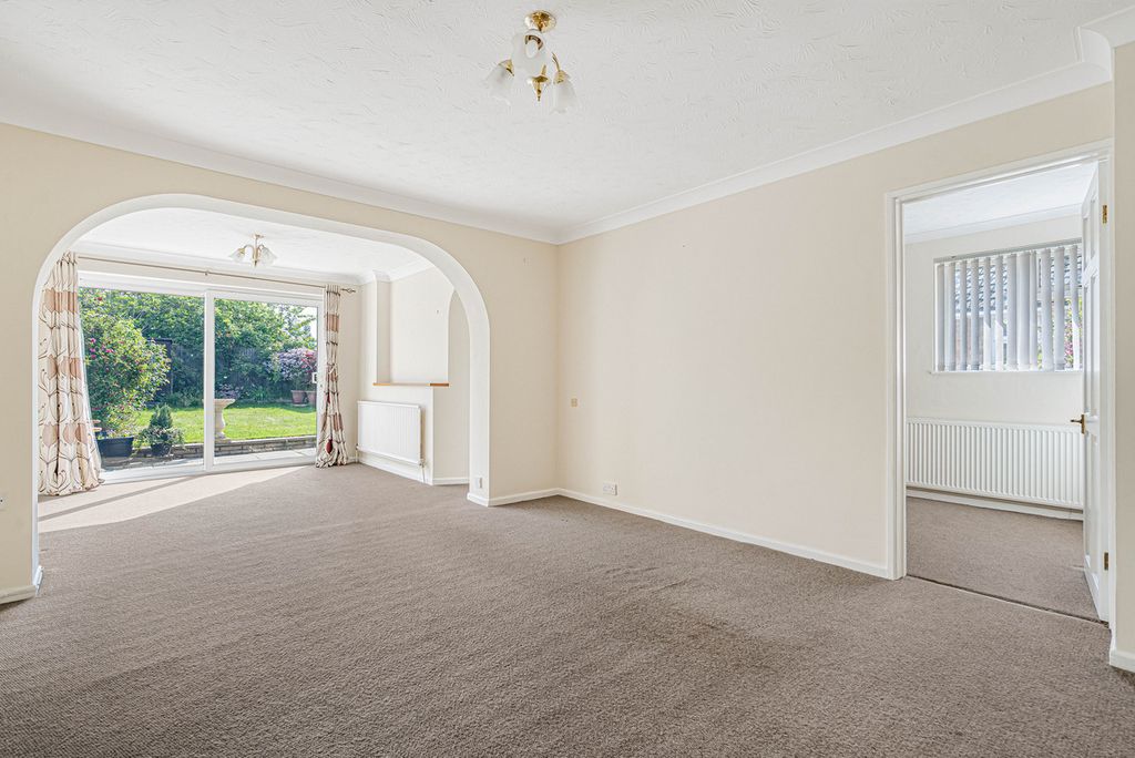 Property photo 2 of 23