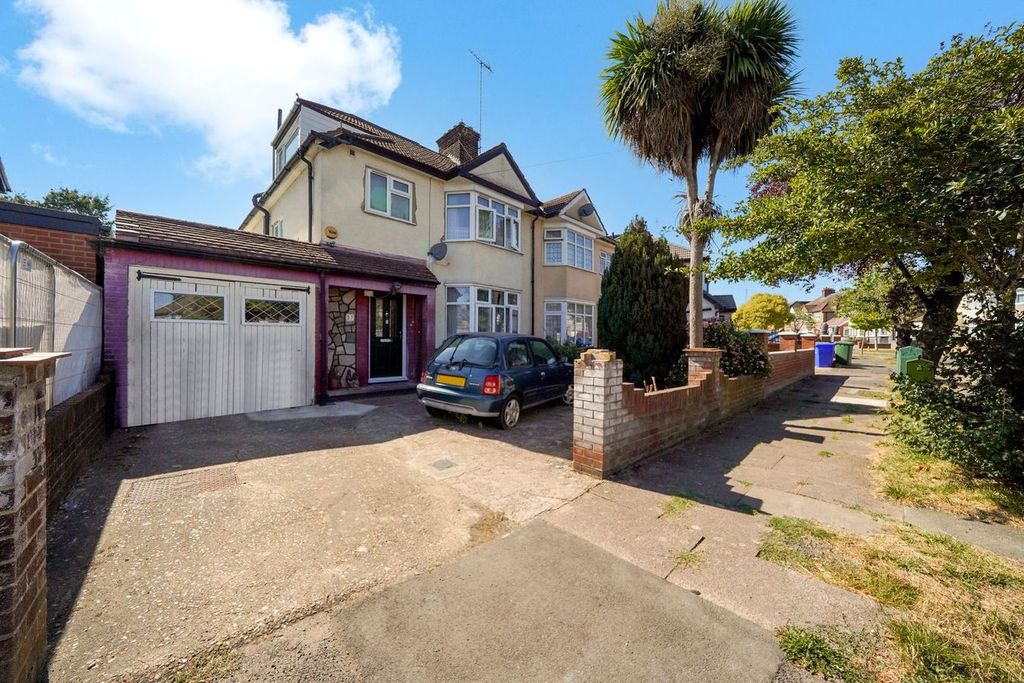 Property photo 1 of 23