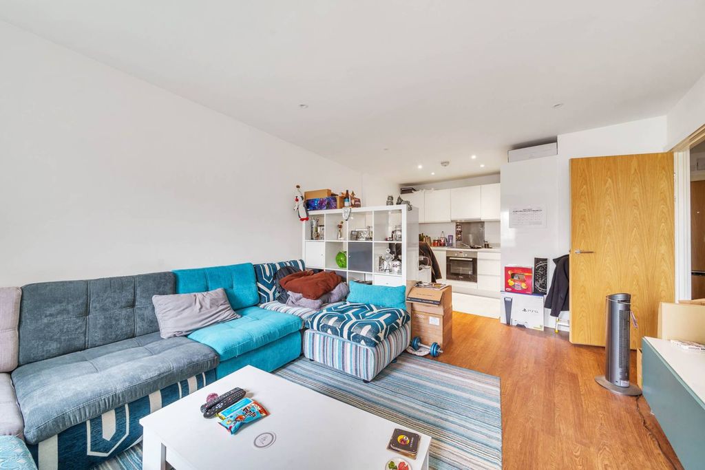 Property photo 2 of 15