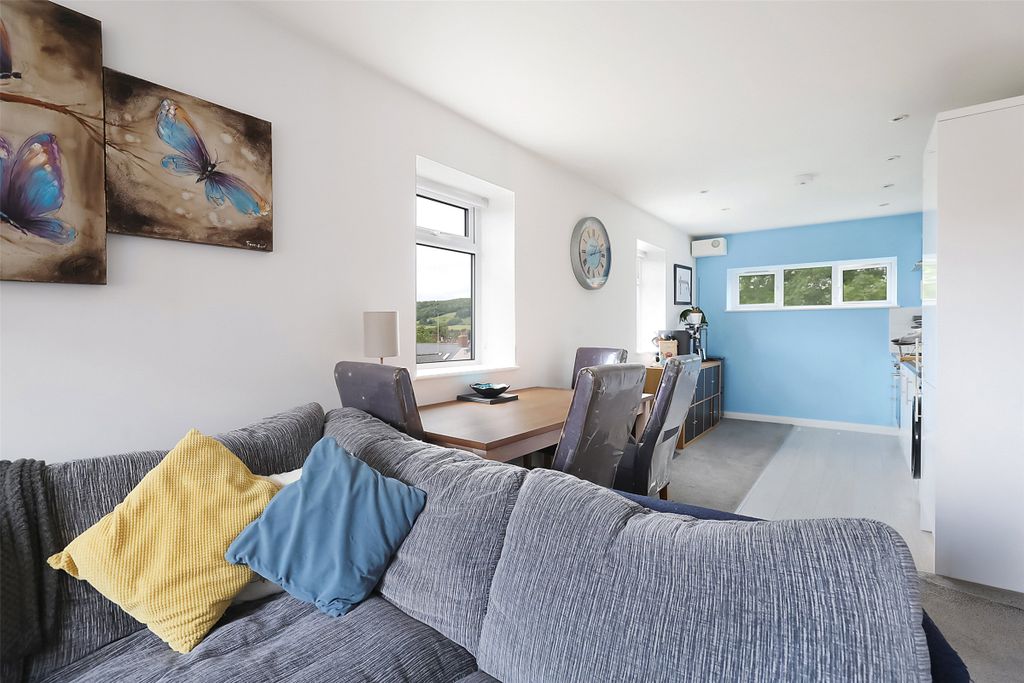 Property photo 2 of 11 Picture No. 04