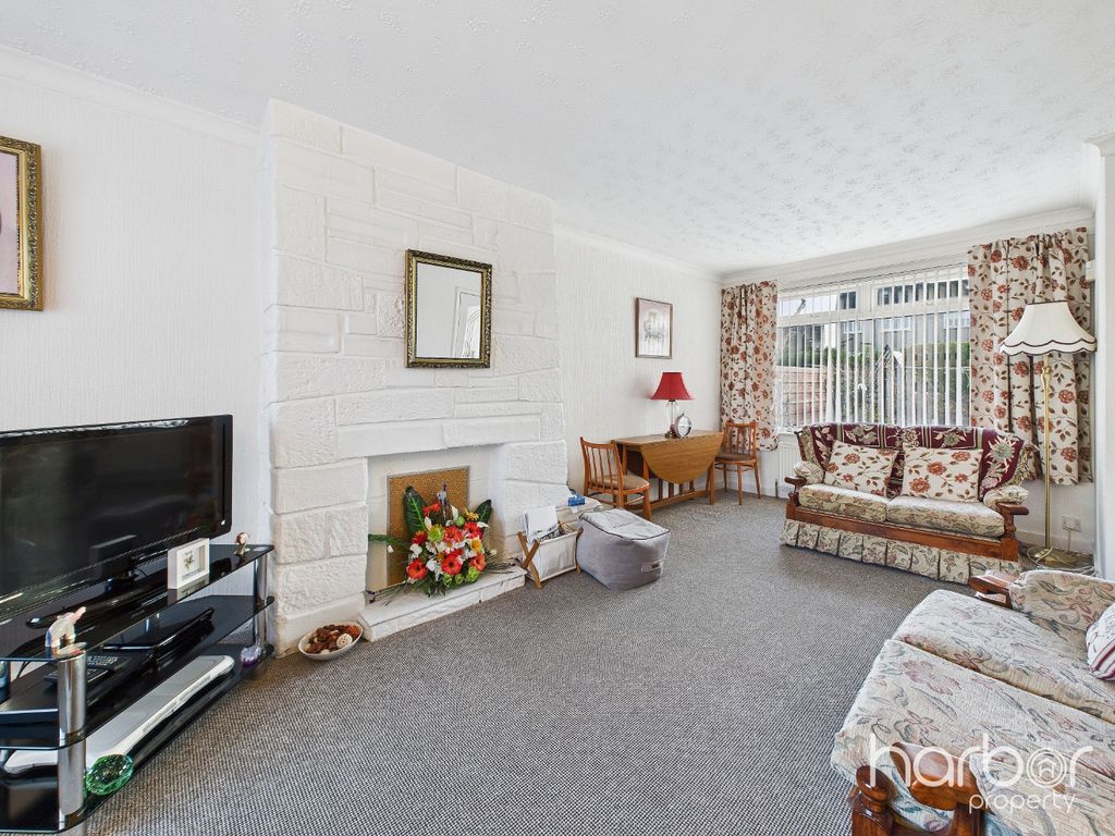 Property photo 2 of 19 4711964