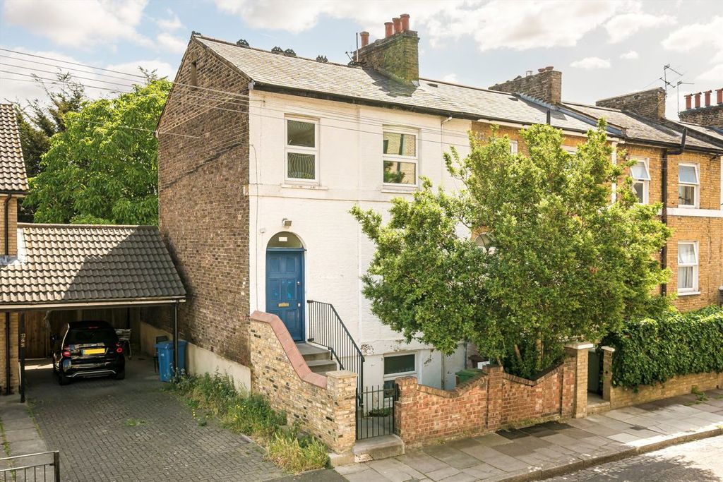 Property photo 1 of 12