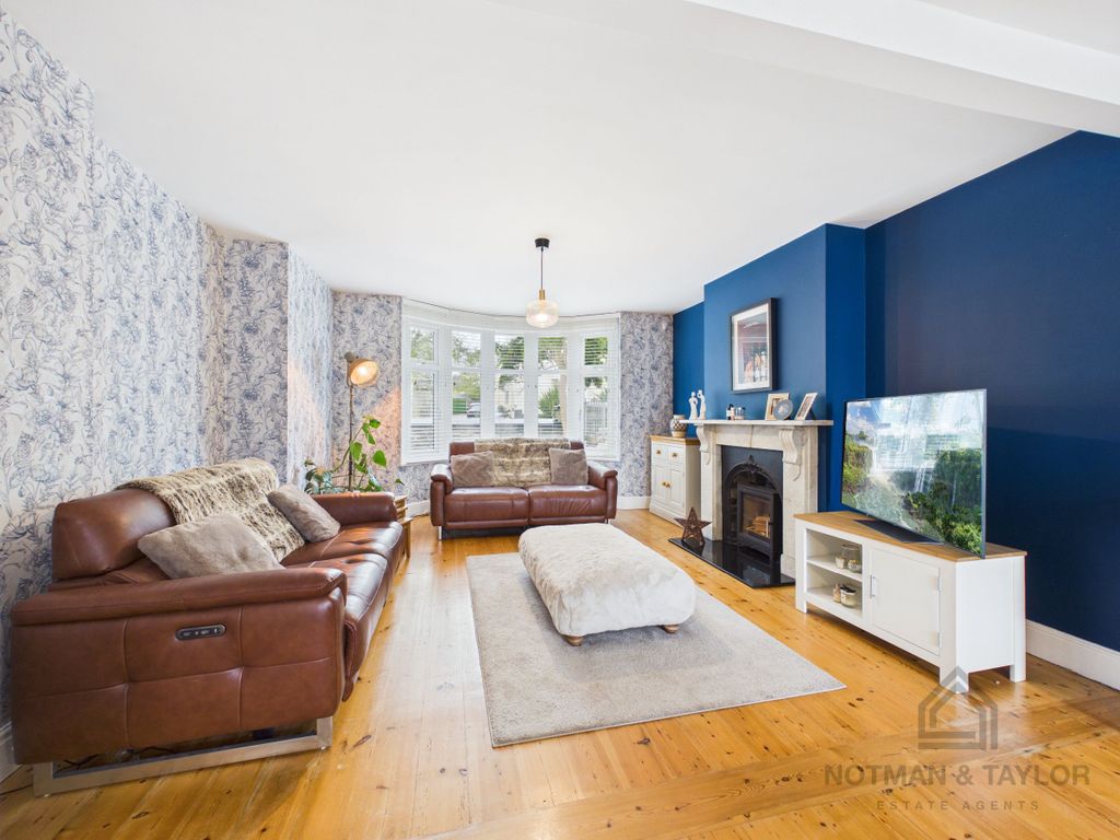 Property photo 2 of 24