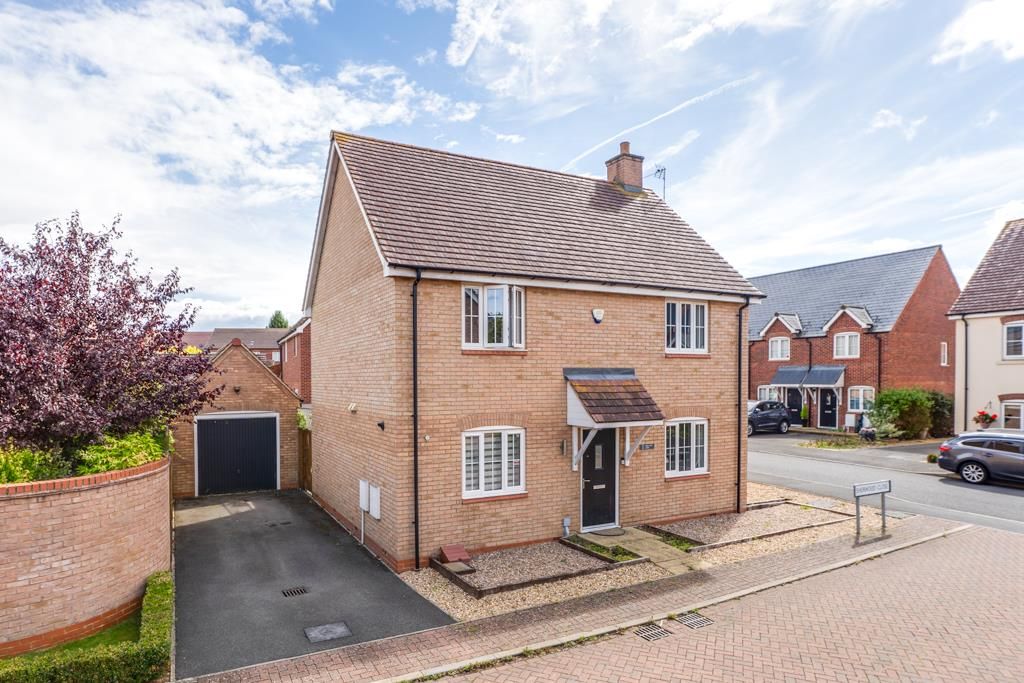 Property photo 1 of 35 2 Sherwood Close, Desborough-3.Jpg