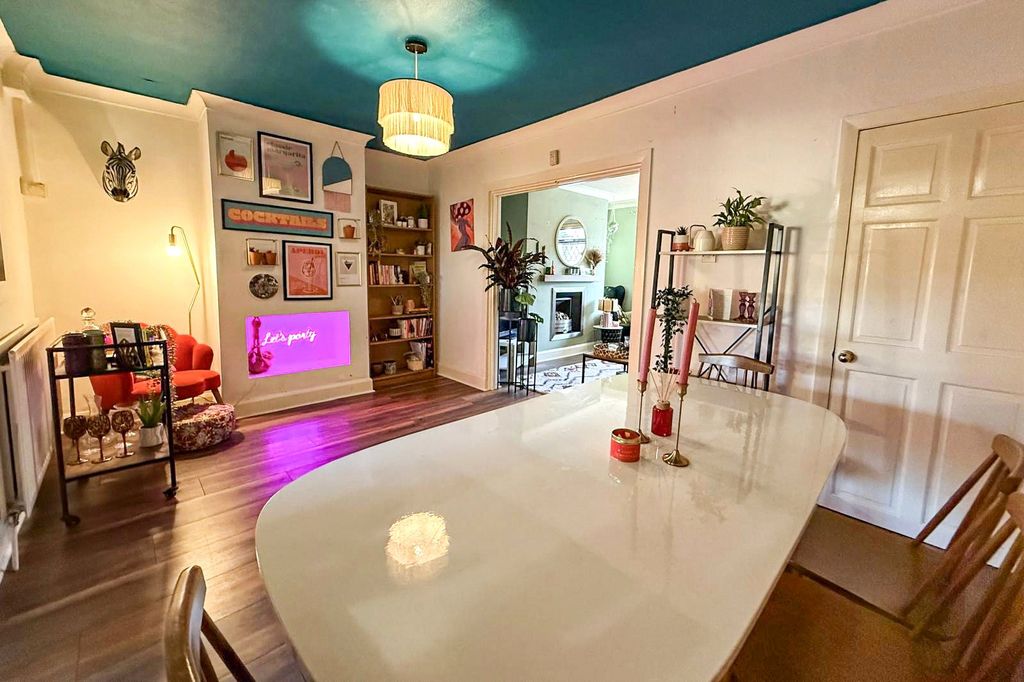 Property photo 3 of 15 Picture No. 16