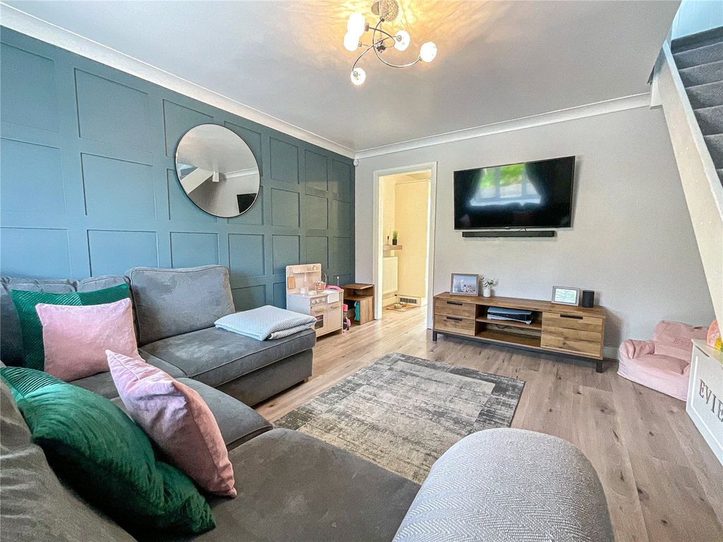 Property photo 3 of 19 Picture No. 12