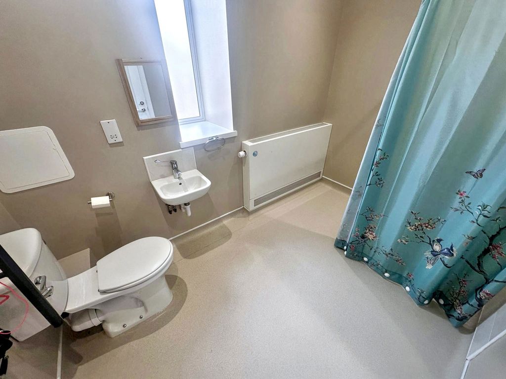 Property photo 3 of 5