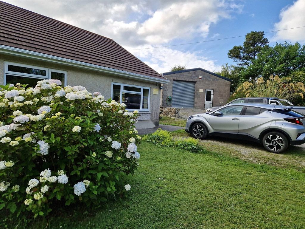 Property photo 2 of 33 Picture No. 08