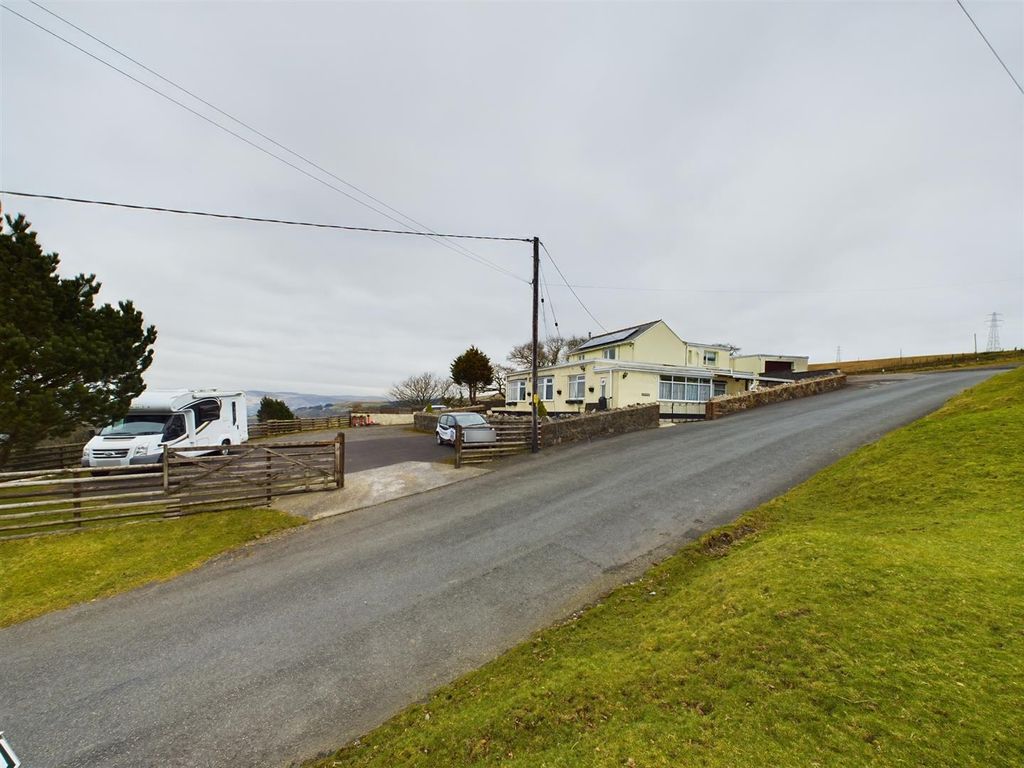 Property photo 1 of 57 Cam03055G0-Pr0180-Still061.Jpg