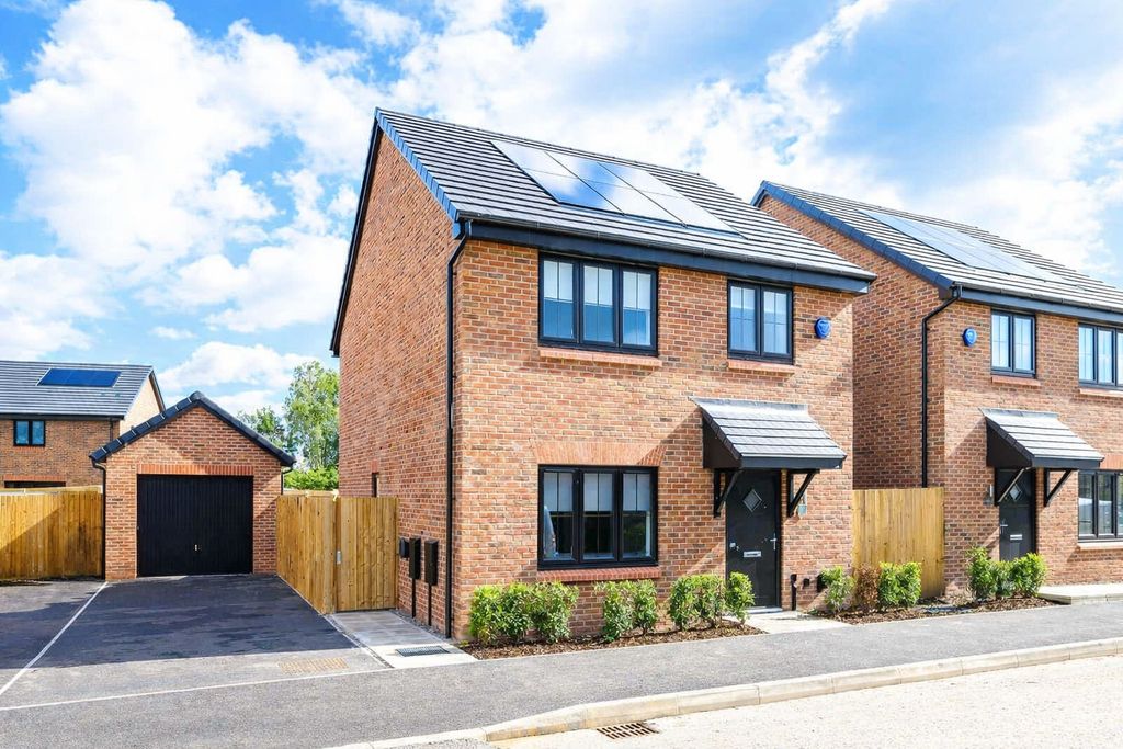Property photo 1 of 28 5209942