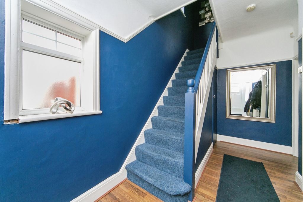 Property photo 3 of 17 Photo