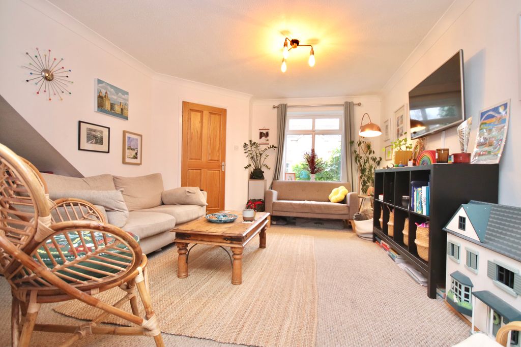 Property photo 3 of 17