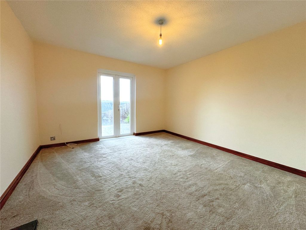 Property photo 3 of 28 Picture No. 36