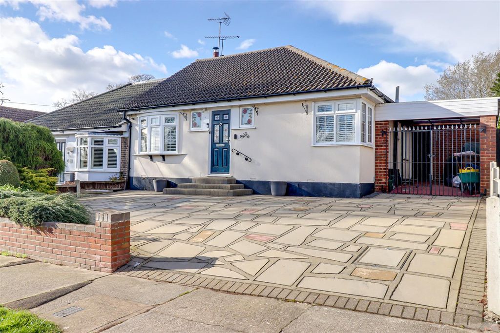 Property photo 1 of 33