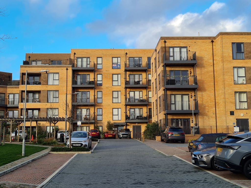 Property photo 1 of 8