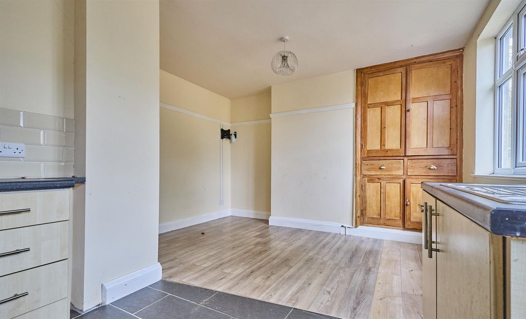 Property photo 3 of 12 Dining Area