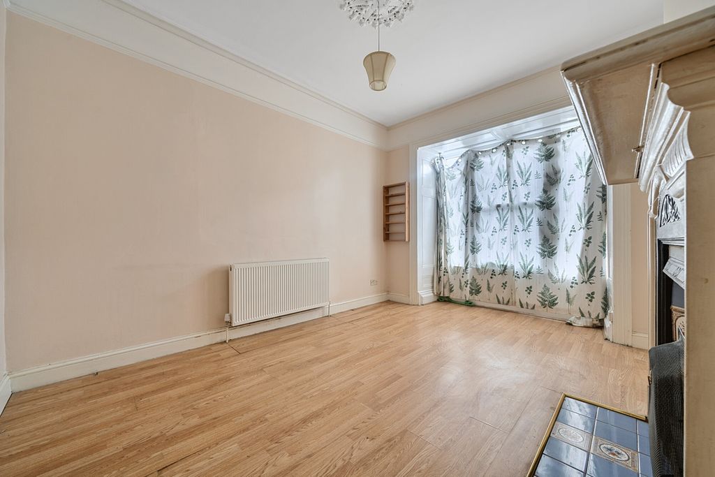 Property photo 2 of 10 1314900-15-685Ab8...