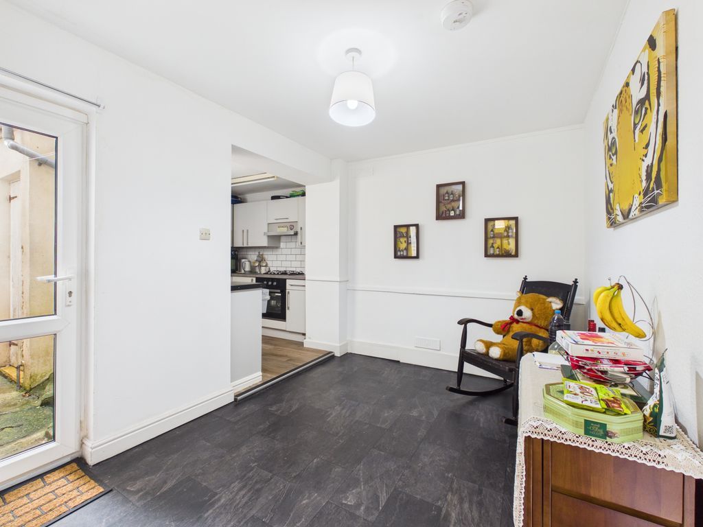 Property photo 3 of 13 Dining Room