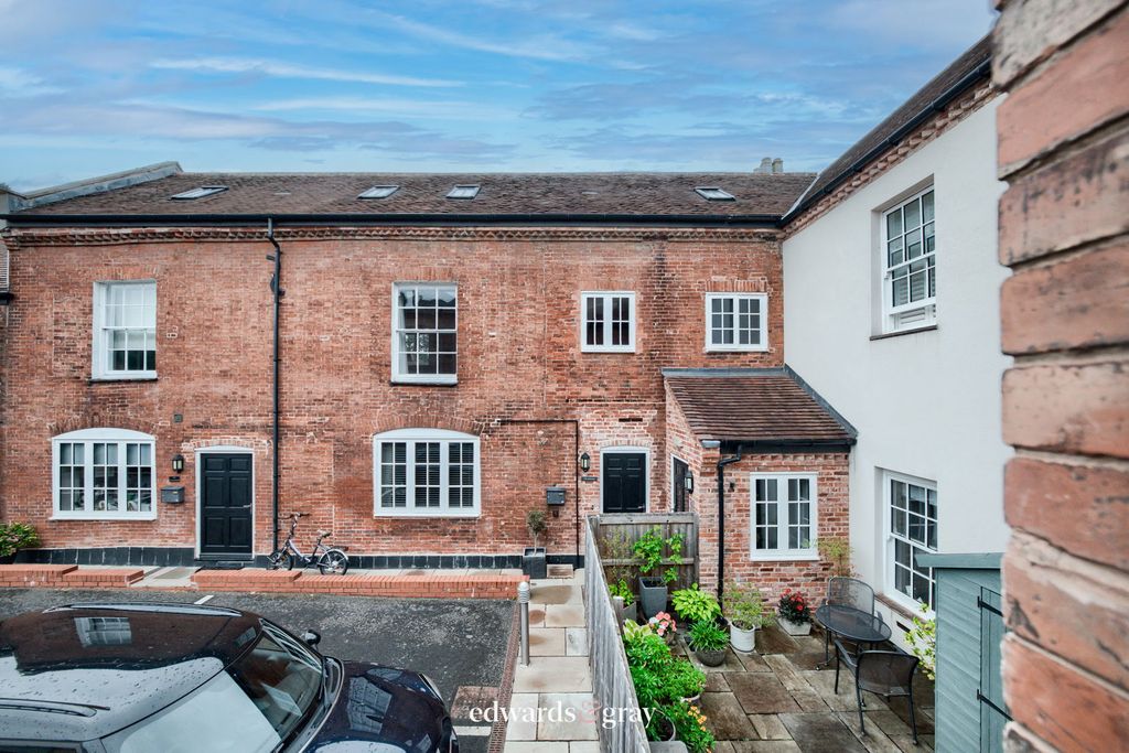 Property photo 1 of 34