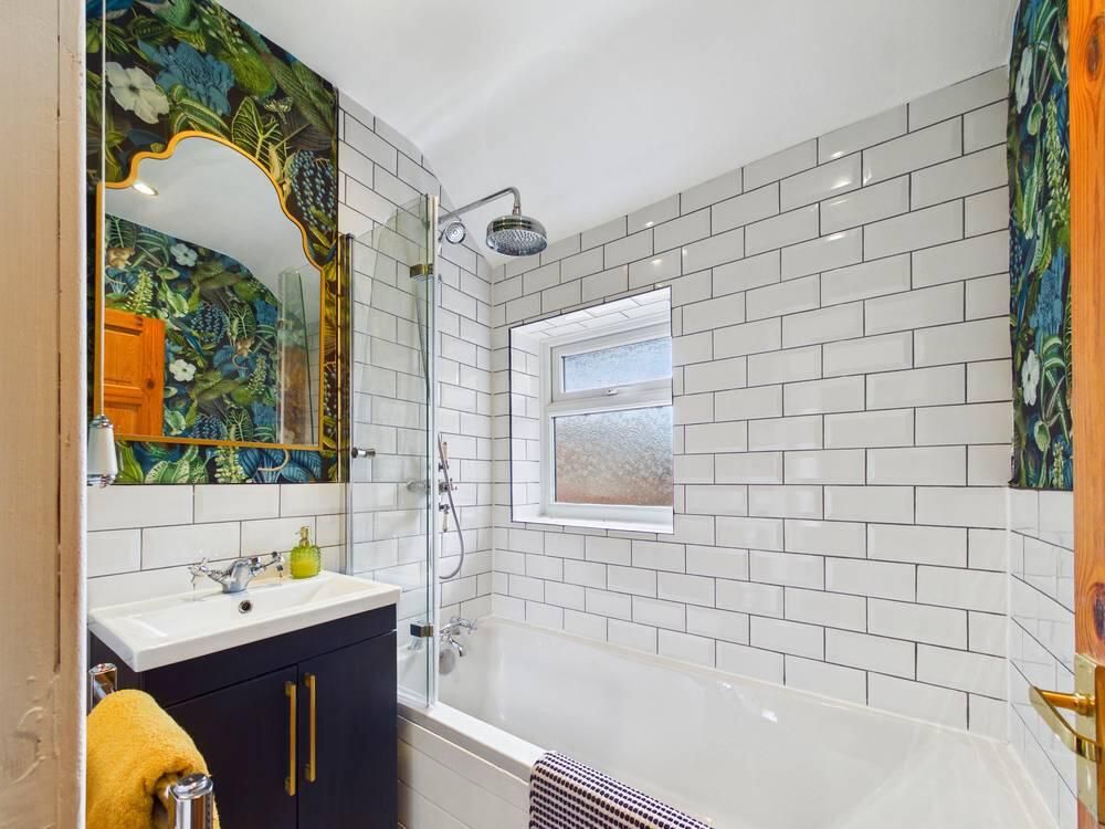 Property photo 3 of 14 Bathroom