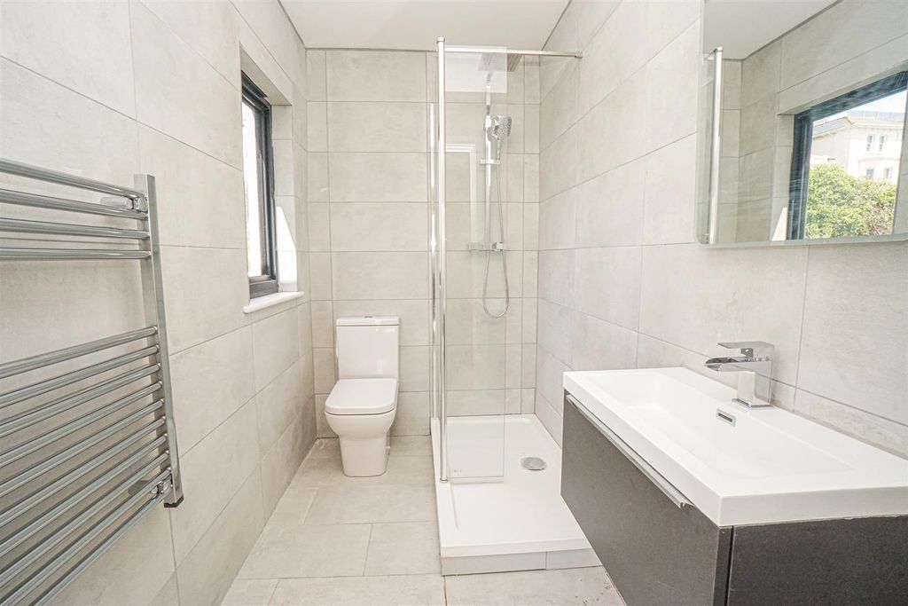 Additional image 24 of 3 bed flat for saleWhite Rock, Hastings TN34