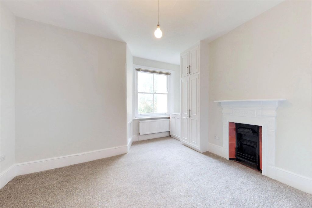 Property photo 3 of 11 Picture No. 16