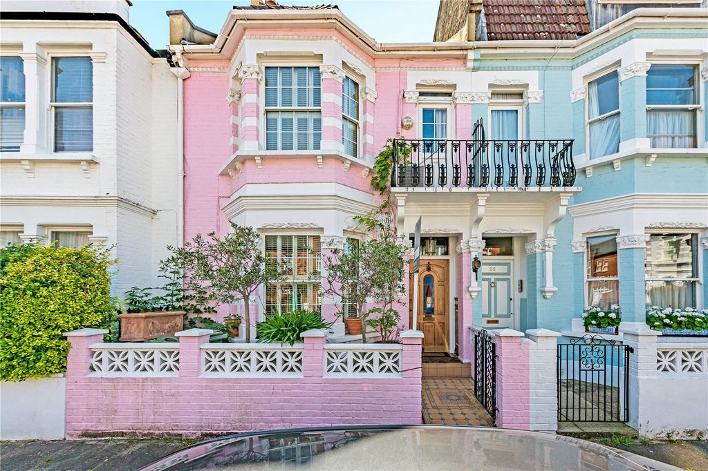 Property photo 1 of 11