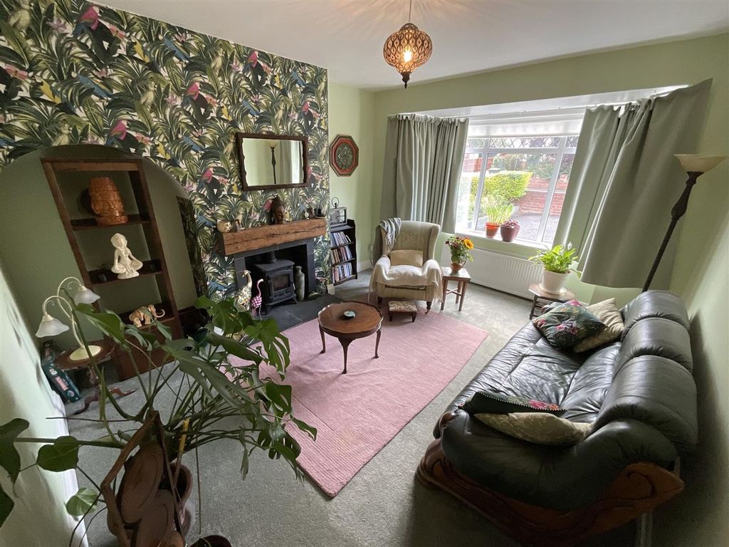 Property photo 2 of 25