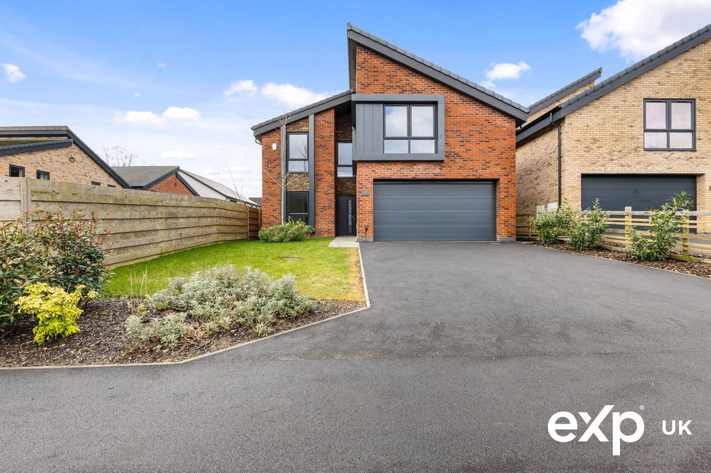 Property photo 1 of 32