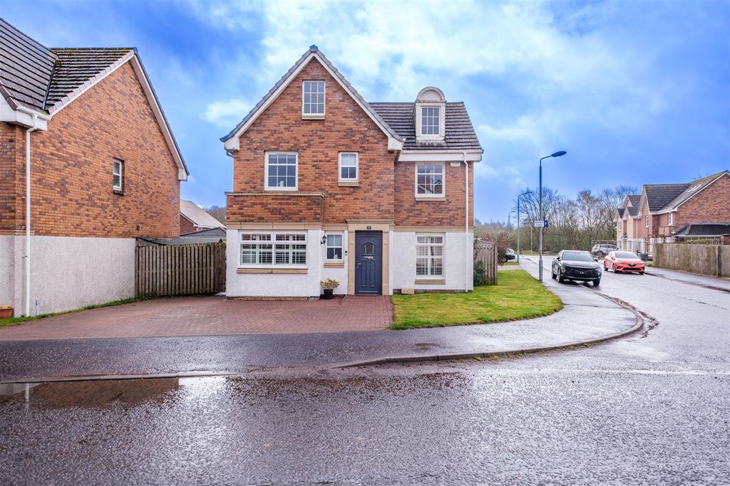 Property photo 1 of 29 Provost Crescent-2.Jpg