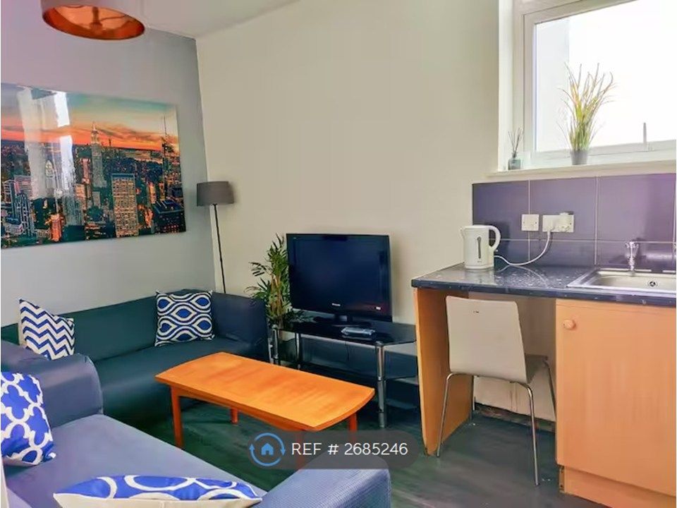 Property photo 2 of 24