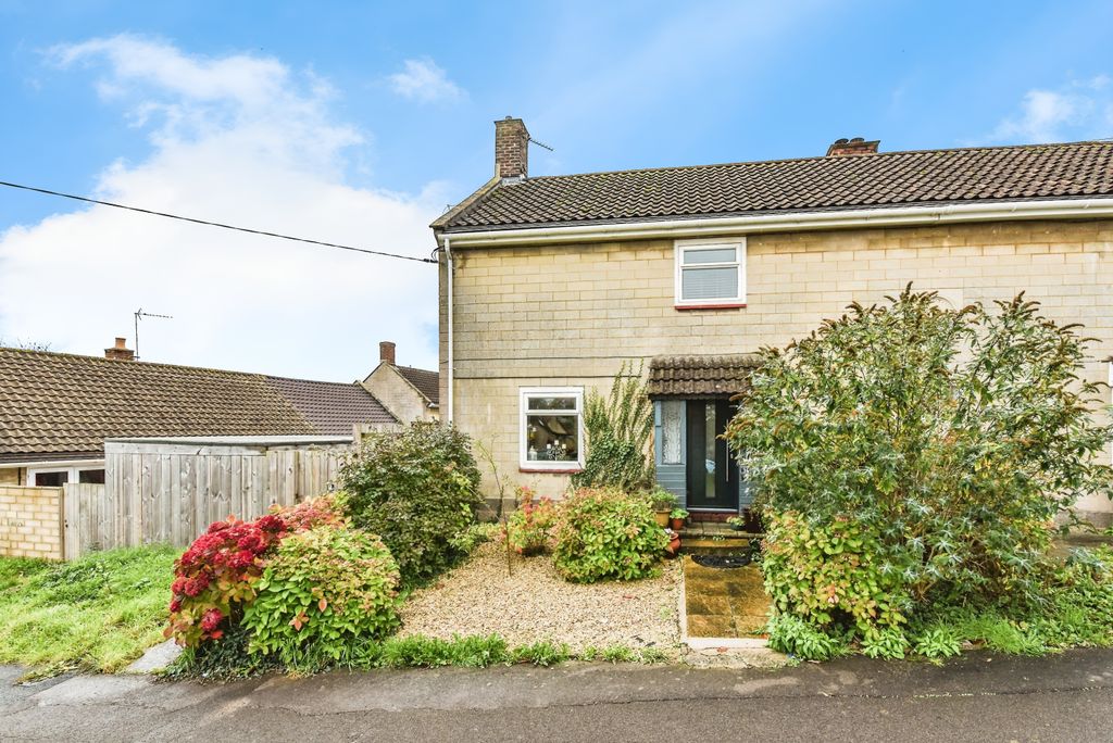 Property photo 2 of 20