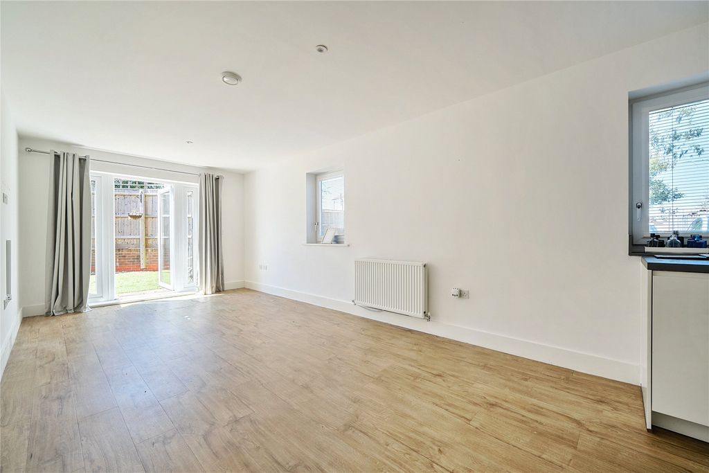 Property photo 3 of 18 Picture No. 08