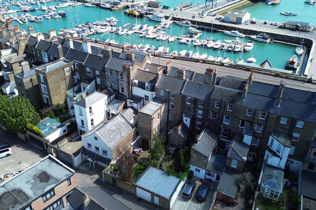 Additional image 25 of 9 bed terraced house for saleNelson Crescent, Ramsgate CT11