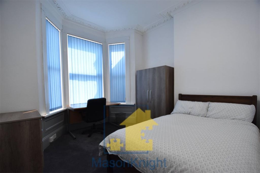 Property photo 3 of 9 Bedroom 1.Jpg