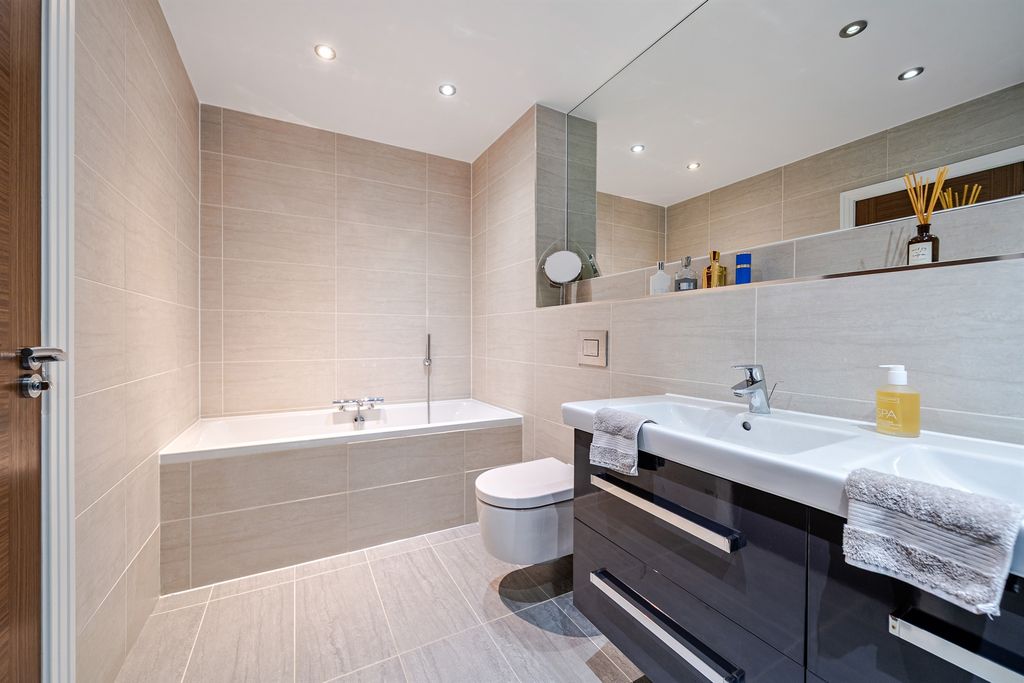 Additional image 10 of 2 bed flat for saleVillage Road, Enfield EN1
