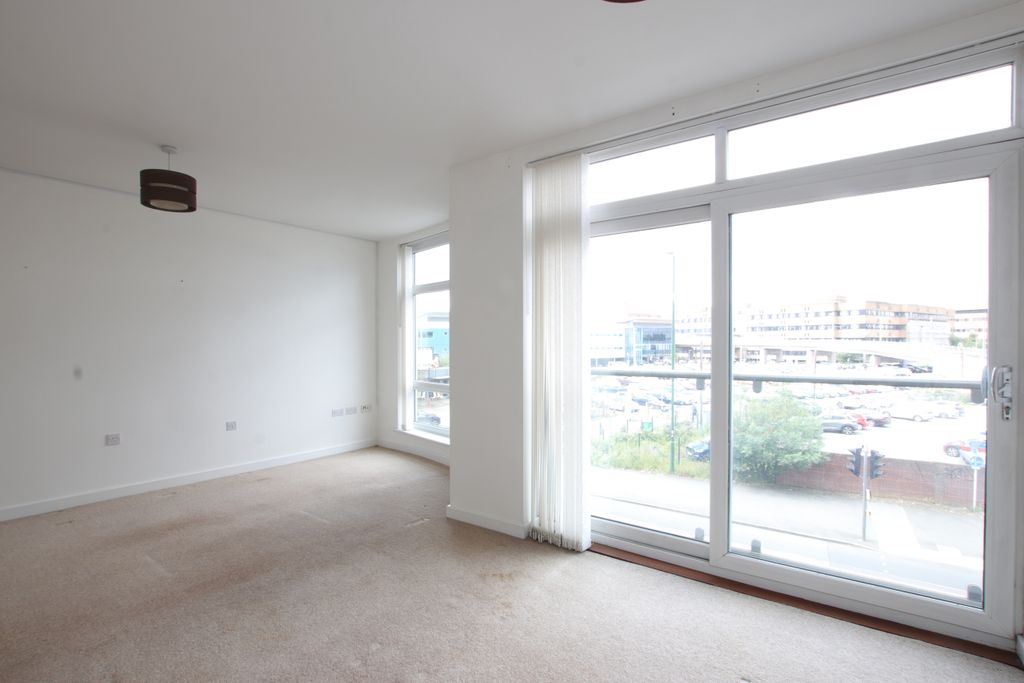 Property photo 1 of 10 Lounge.Jpg