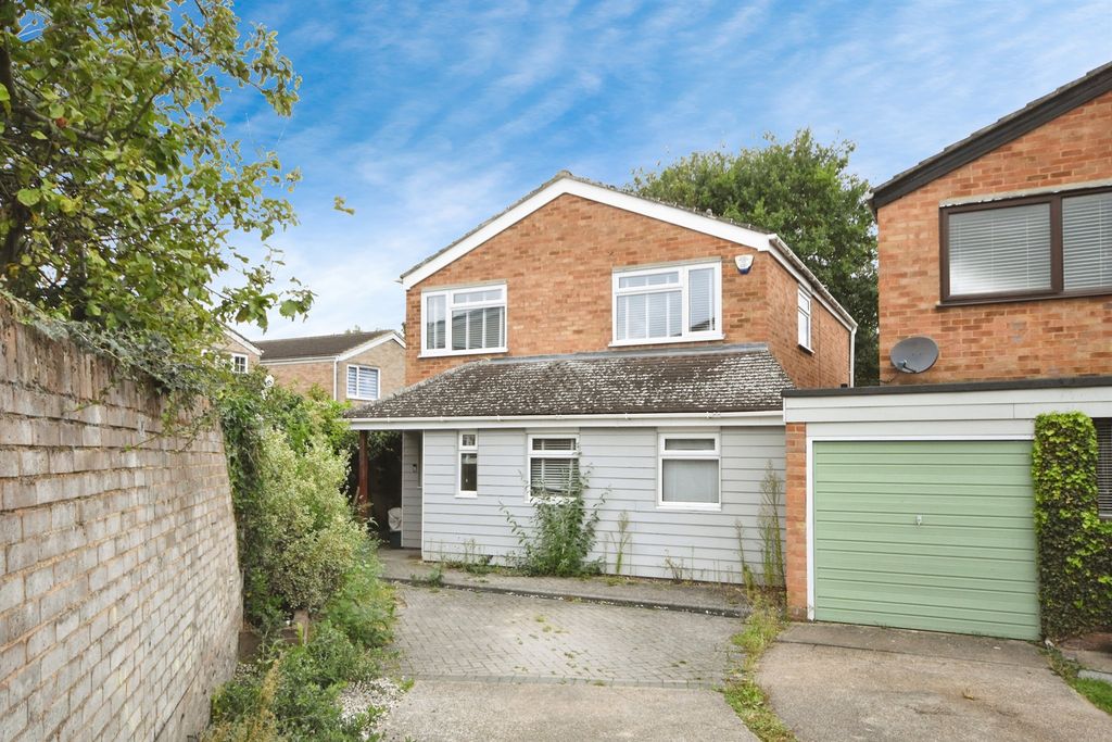 Property photo 2 of 17